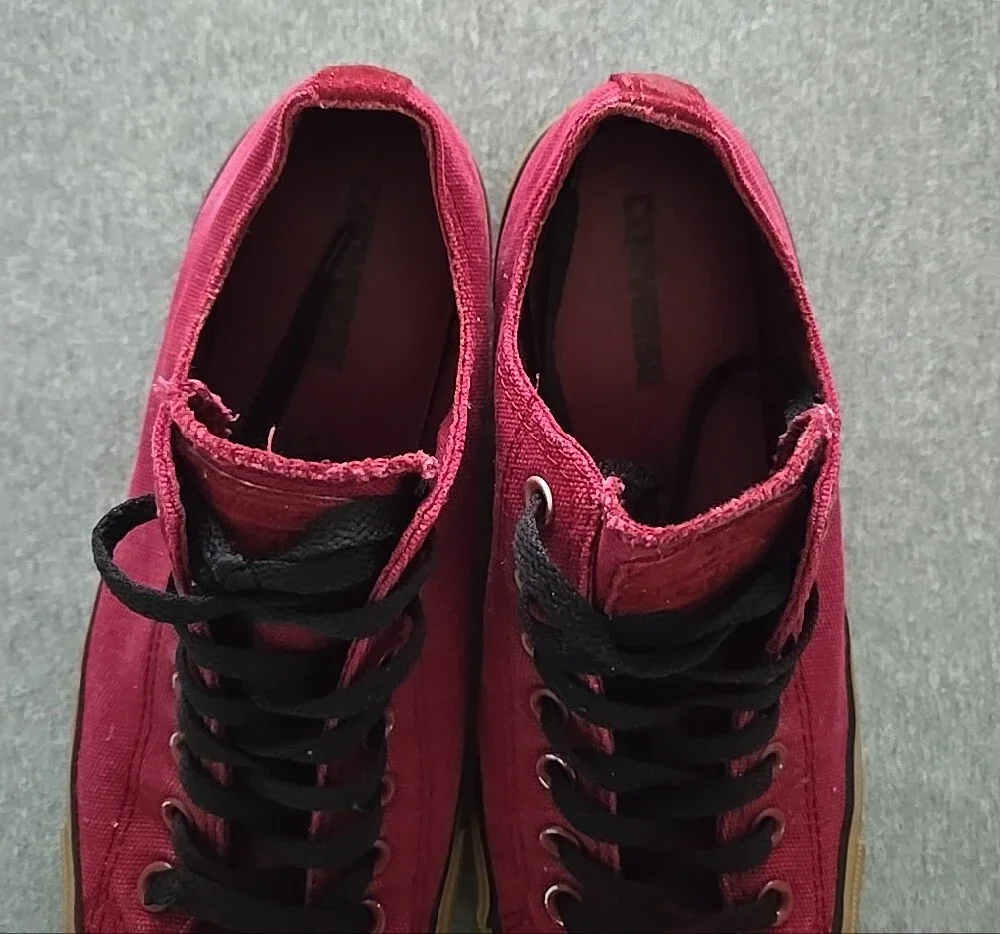 Converse Men's Maroon Canvas Low-Top Sneakers with Black Laces Gum Soles